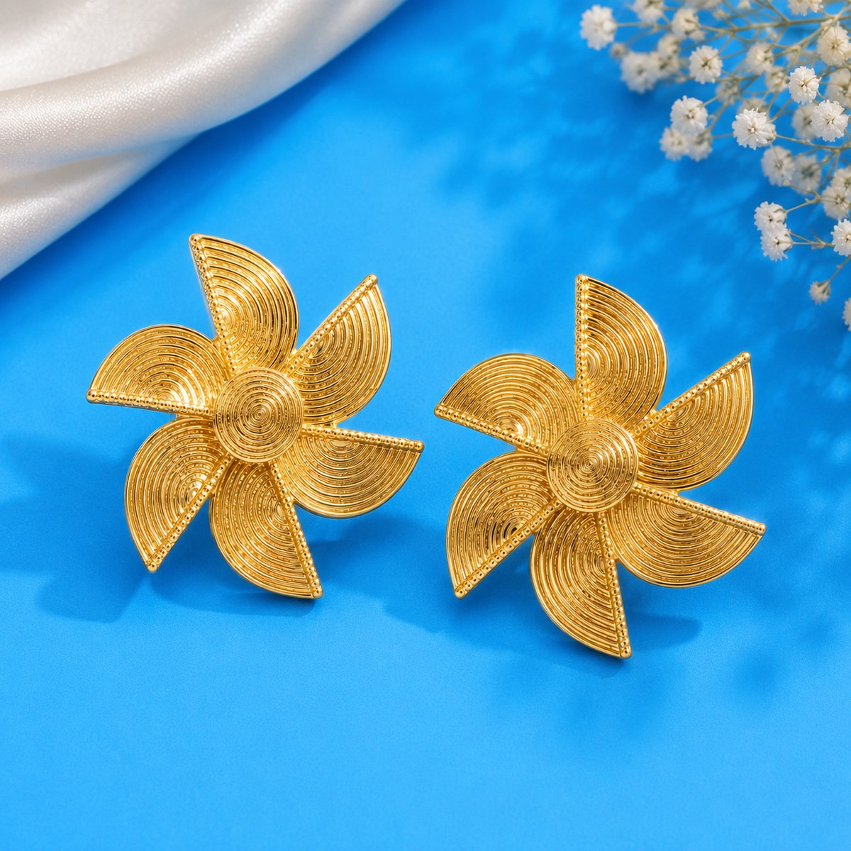 Golden🛞🟡 Pin Wheel Earrings