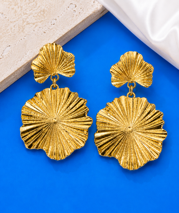 Golden 🟡🌼Bloom Earrings